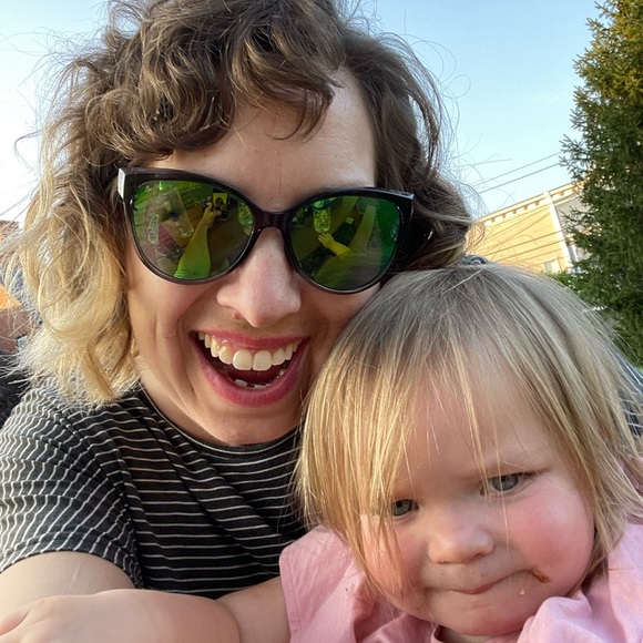 Meet your Posher, Kim - Picture 1 of 1